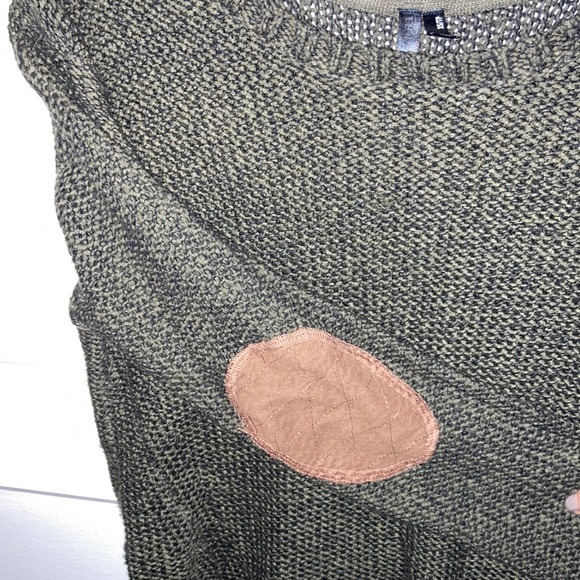 High-low deep green sweater with elbow pads - Picture 2 of 2